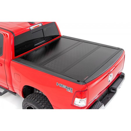 Dodge Low Profile Hard Tri-Fold Tonneau Cover (19-20 Ram 1500 Quad/Mega Cab | 5.5ft; Bed W/O Rambox)